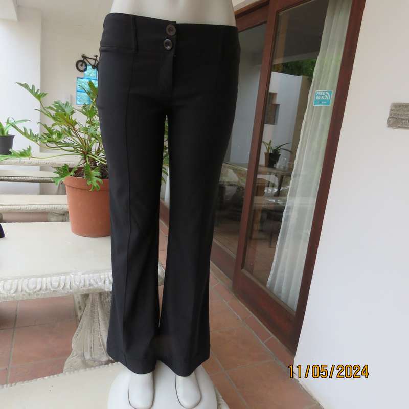 Sexy black low rise size 36 TRUWORTHS nylon-rayon stretch pants. Wide yoked waistband. As new cond