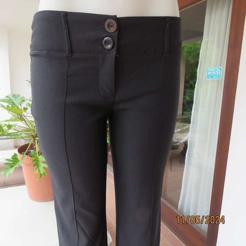 Sexy black low rise size 36 TRUWORTHS nylon-rayon stretch pants. Wide yoked waistband. As new cond