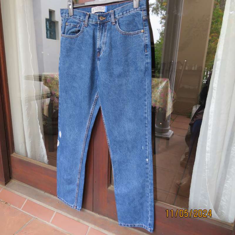 High quality hard wearing 100% cotton blue denim STONEHARBOUR fashion jeans size 32.As new