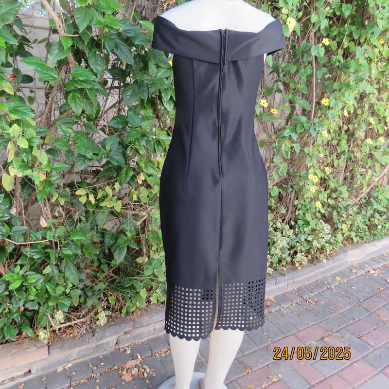 FOSHINI sleek black heavy stretch polyester sleeveless dress. Foldover neckline. Size 36