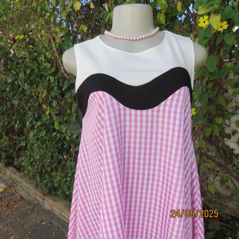 Unique pink-white nylon-rayon blend check wide A-line dress with black-white yoke. Size 36