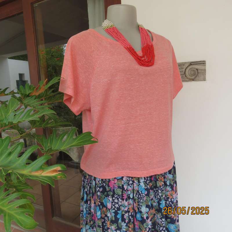 FASHION EXPRESS size 36 coral colour stretch polycotton-rayon short sleeve top.