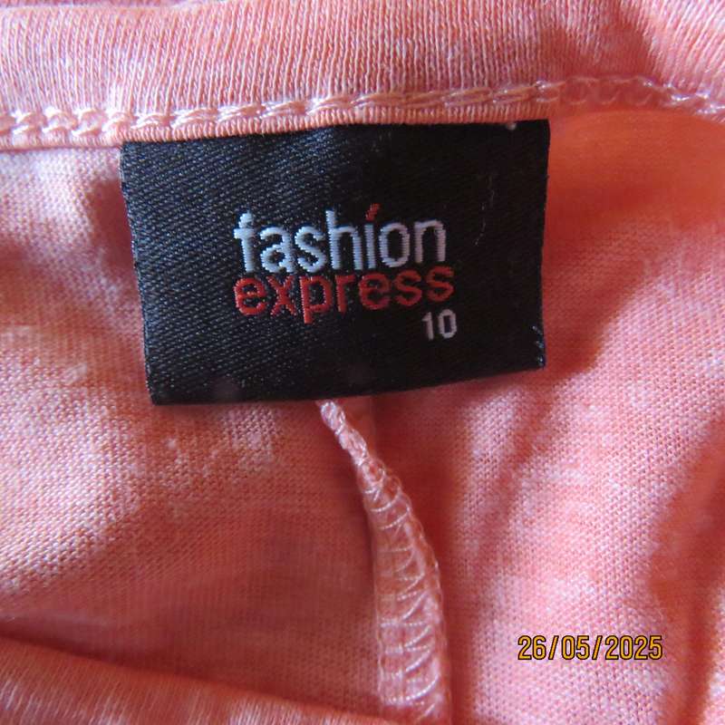 FASHION EXPRESS size 36 coral colour stretch polycotton-rayon short sleeve top.