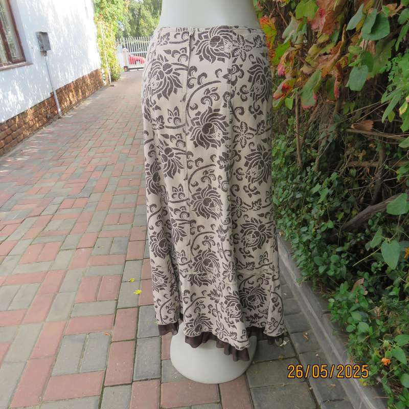GINGER MARY ankle length ecru with brown pattern paneled bandless skirt. Size 36.