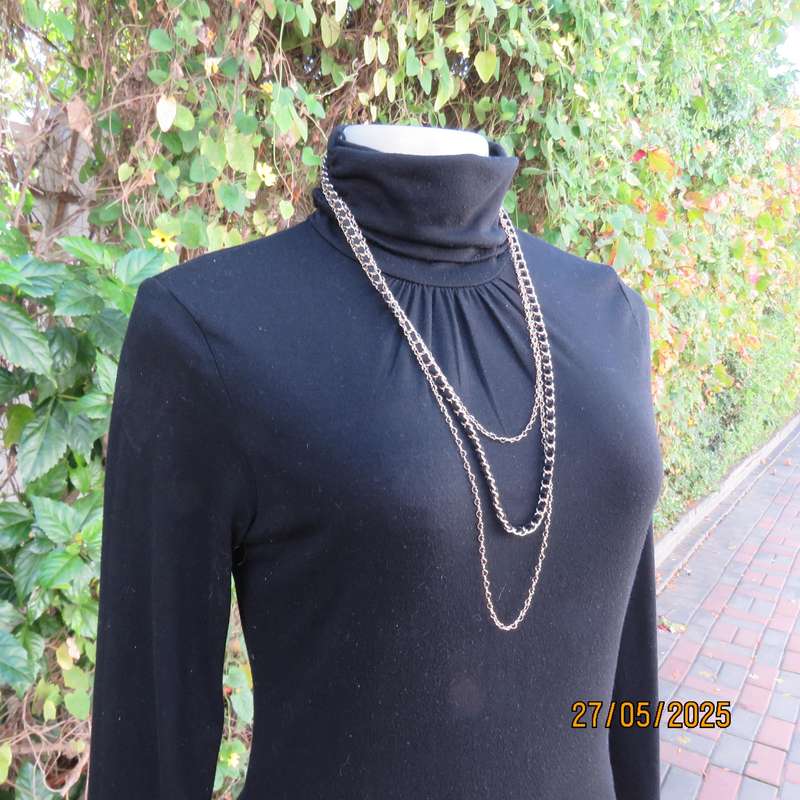Black long sleeve poloneck top size 30. Neckline front gathered. Cotton stretch.