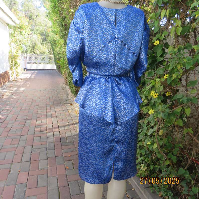 TOPICS as new special occasion royal blue-gold patterned size 40 dress with original belt.