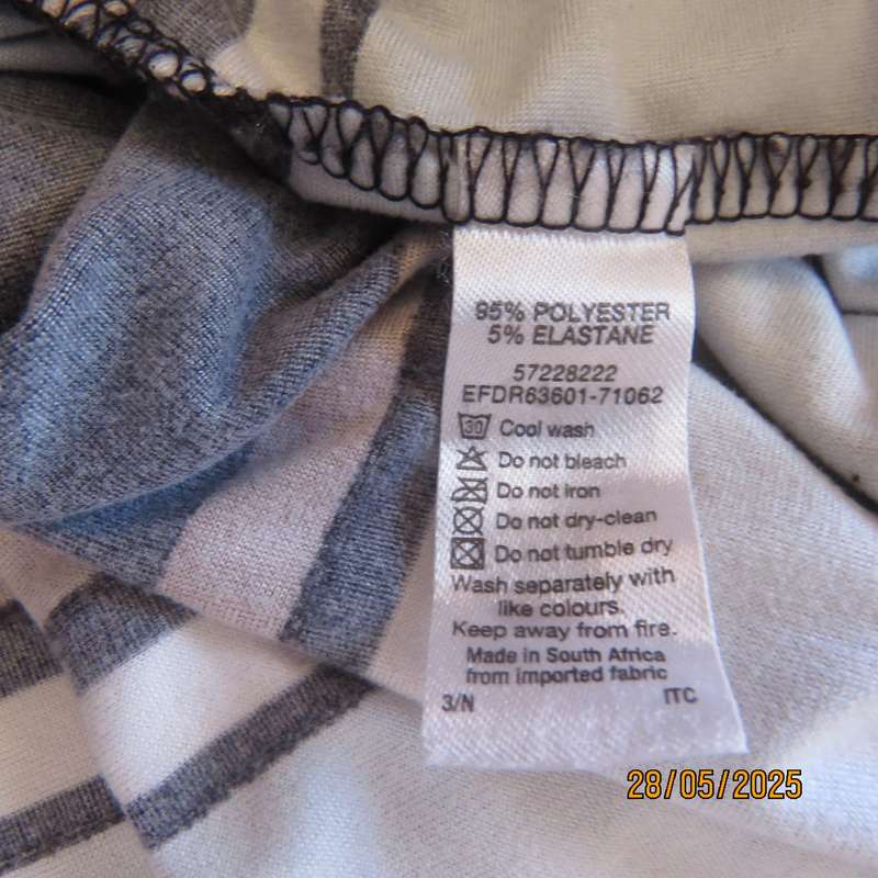 EXACT horizontal striped slip over stretch polyester dress in black-white-brown-blue. Size 42