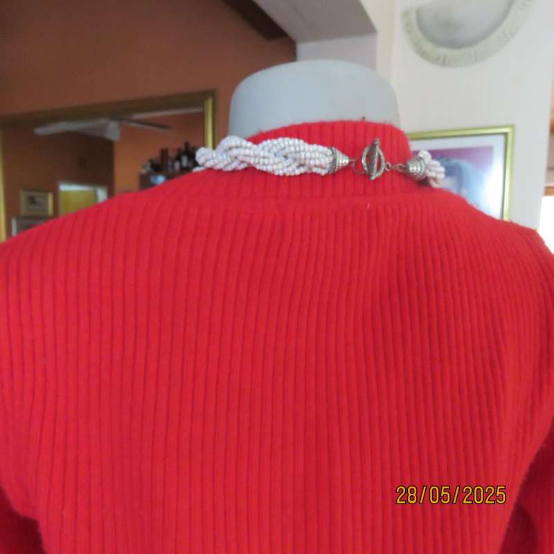 Cherry red long sleeve acrylic rib stitch knit V neck pullover sweater size 38
