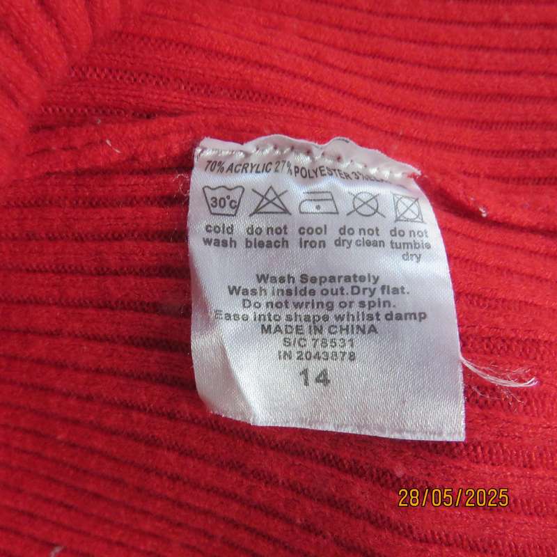 Cherry red long sleeve acrylic rib stitch knit V neck pullover sweater size 38