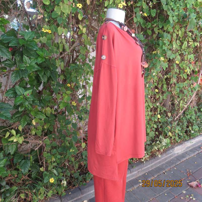 Oversized dark burnt orange long sleeve soft stretch polyester top size 46