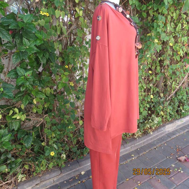 Oversized dark burnt orange long sleeve soft stretch polyester top size 46