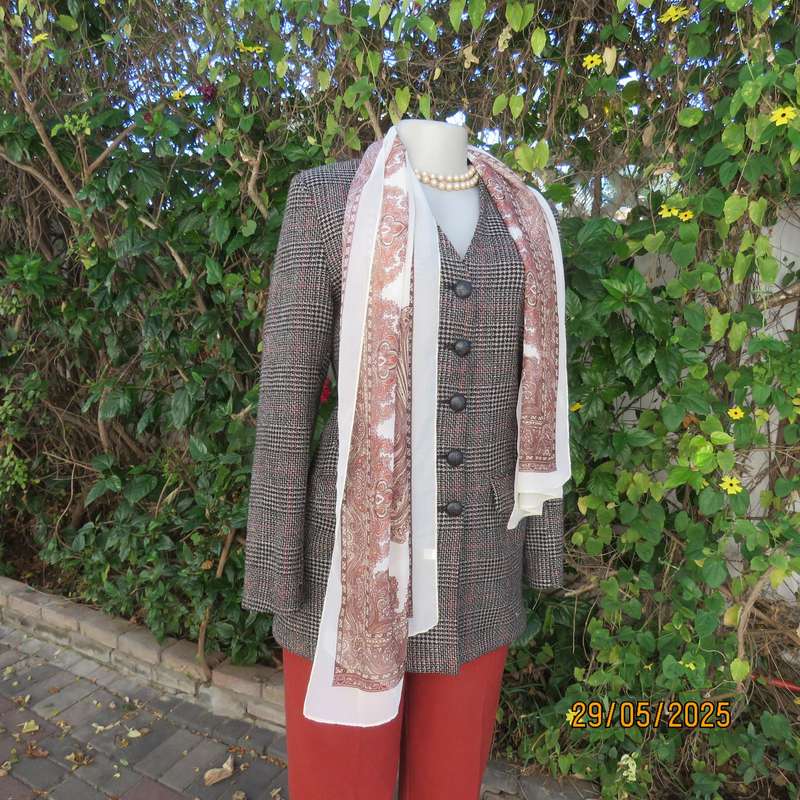 Baroque printed rich cream 50cm x 150cm sheer polyester scarf. New item
