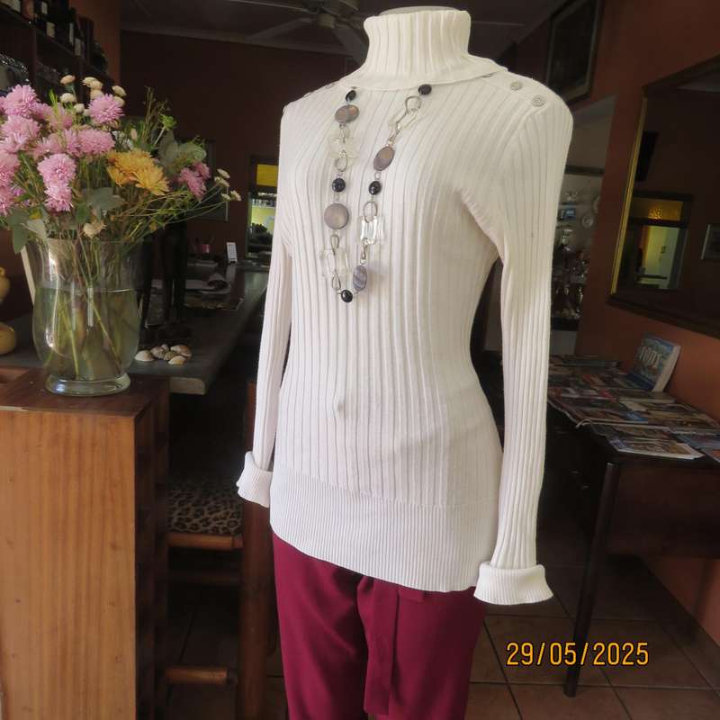 OBR light cream acrylic-cotton rib knit pullover jumper. Poloneck. Size 40