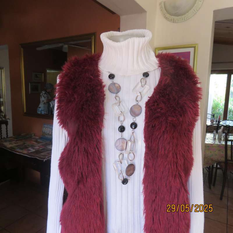 Burgundy faux fur polyester waistcoat with lining. Size 30 to 32. As new