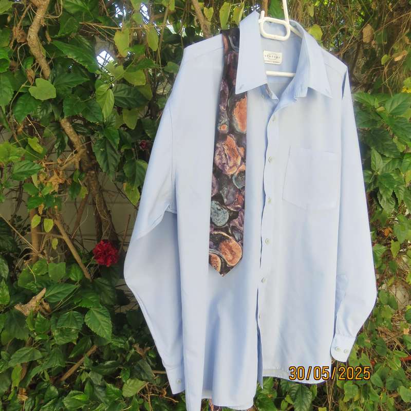 STATURE sky blue men's long sleeve shirt size XL. One pocket. Free tie