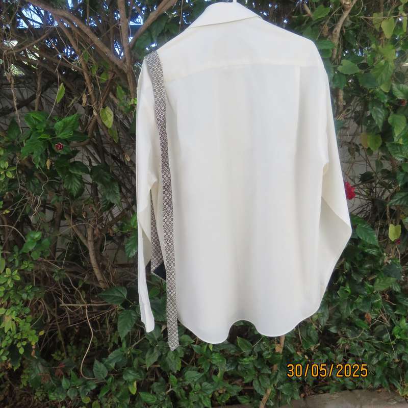 GEORGIO rich cream men's long sleeve shirt size Large. Neck 41-16. Free matching tie
