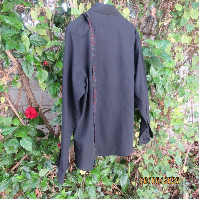 BRENTONI ebony black long sleeve men's shirt size Medium. Free Rapallo tie.