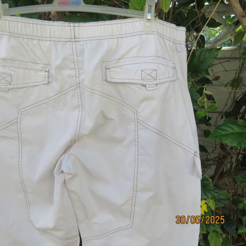 HEMISPHERE Sport white cropped pants in polyester size Large. 6 pockets.