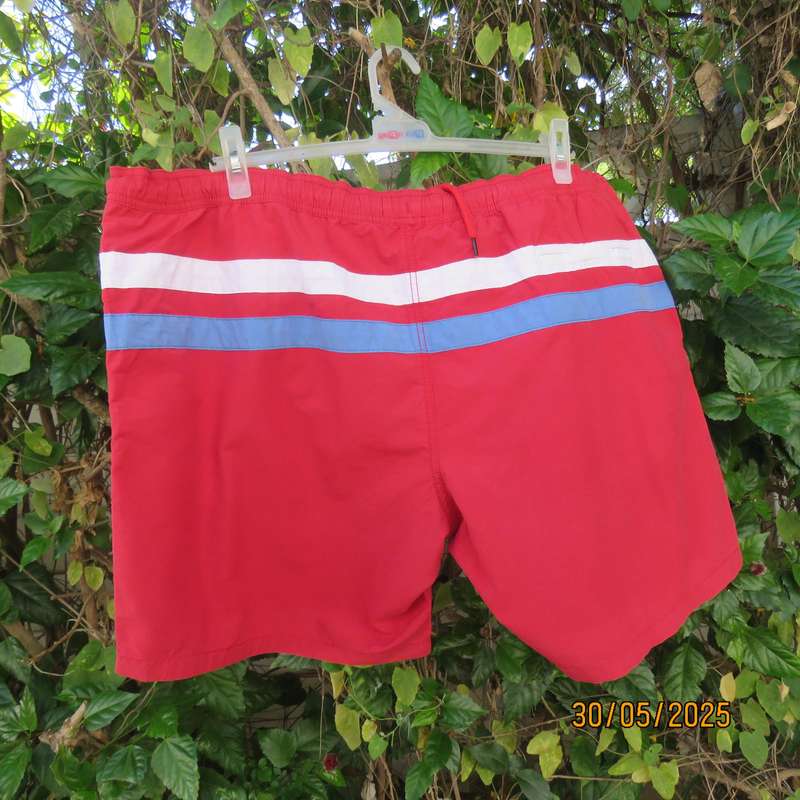 WOOLWORTHS red cotton-nylon boardshorts size XXL. Nylon mesh inner. Drawstring.