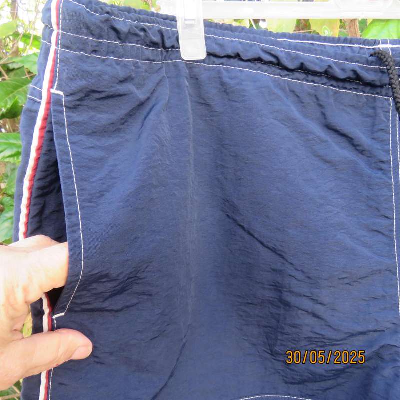 WOOLWORTHS navy men's boardshorts size XL. Side pockets. Drawstring waist.