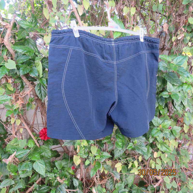 WOOLWORTHS navy men's boardshorts size XL. Side pockets. Drawstring waist.