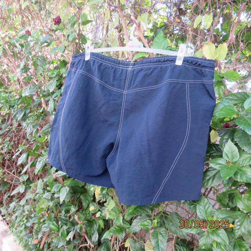 WOOLWORTHS navy men's boardshorts size XL. Side pockets. Drawstring waist.