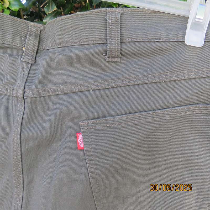 JONNSON juniper green heavy 100% cotton size 42 shorts. Never worn.