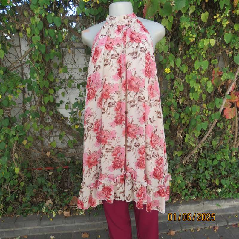 Rich cream-crimson floral pattern long wide top in polyester. Lined. Size 35. Gathered high neck.