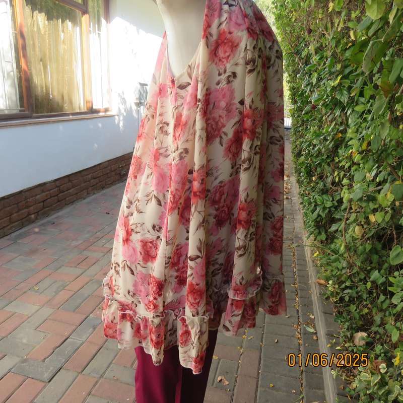 Rich cream-crimson floral pattern long wide top in polyester. Lined. Size 35. Gathered high neck.