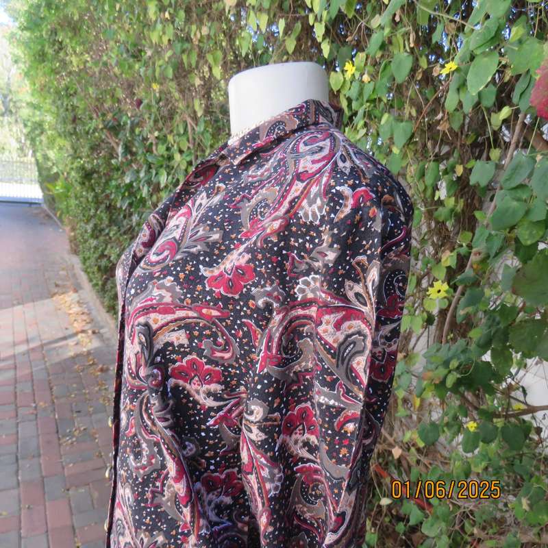 TRUWORTHS paisley pattern cropped button down top-open collar. Viscose. Size 36