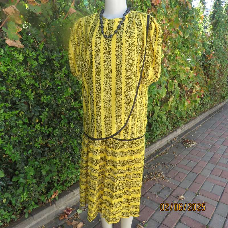 CHARLOTTE vintage size 38 honey yellow dress with black stripe patterns. 2 pieces.