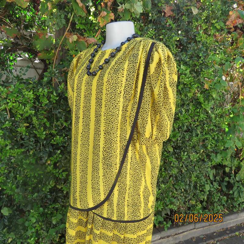 CHARLOTTE vintage size 38 honey yellow dress with black stripe patterns. 2 pieces.