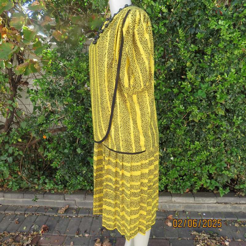 CHARLOTTE vintage size 38 honey yellow dress with black stripe patterns. 2 pieces.