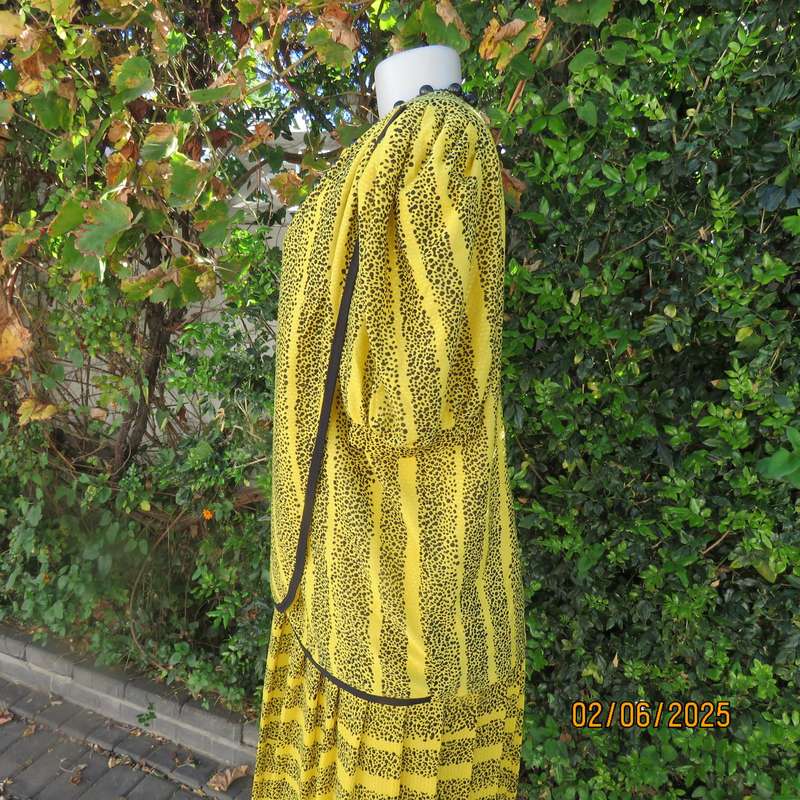 CHARLOTTE vintage size 38 honey yellow dress with black stripe patterns. 2 pieces.