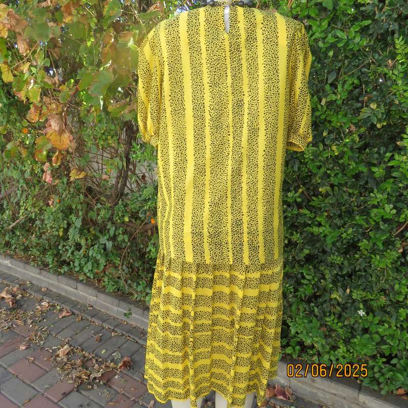 CHARLOTTE vintage size 38 honey yellow dress with black stripe patterns. 2 pieces.