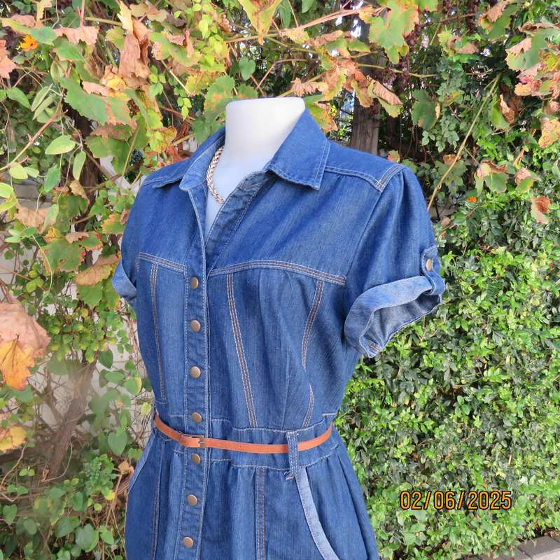 FASHION EXPRESS blue denim capped sleeve knee length dress in polycotton. Size 38