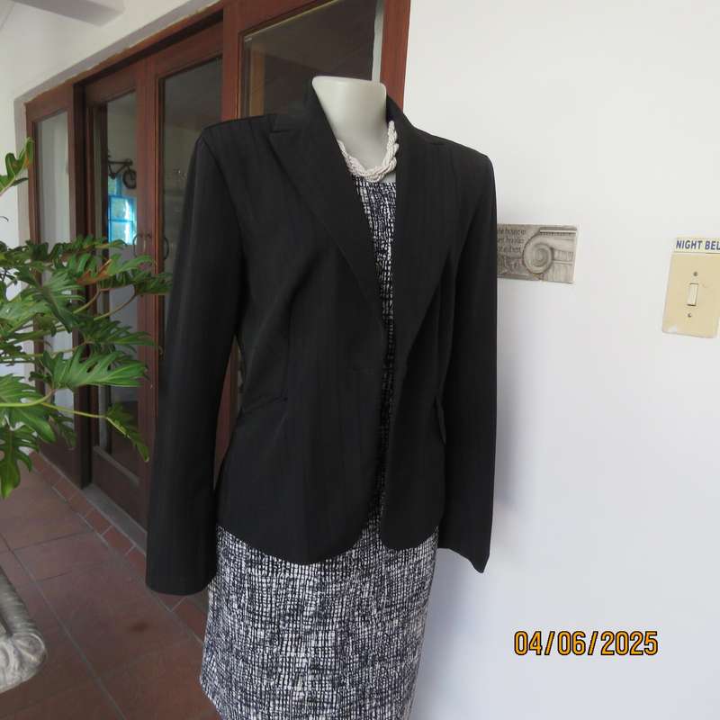 KELSO black size 36 partly lined striped embossed stretch polyester long sleeve jacket.