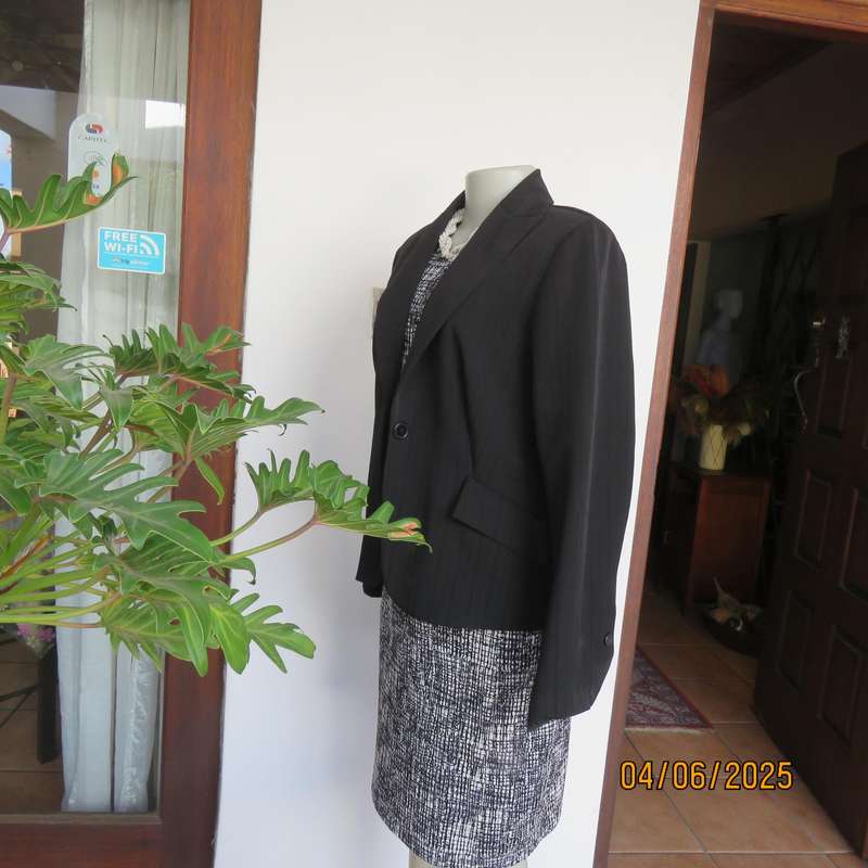 KELSO black size 36 partly lined striped embossed stretch polyester long sleeve jacket.