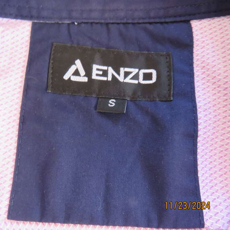 ENZO long sleeve pink-white textured polycotton smart shirt in size Small. Free matching tie. As new