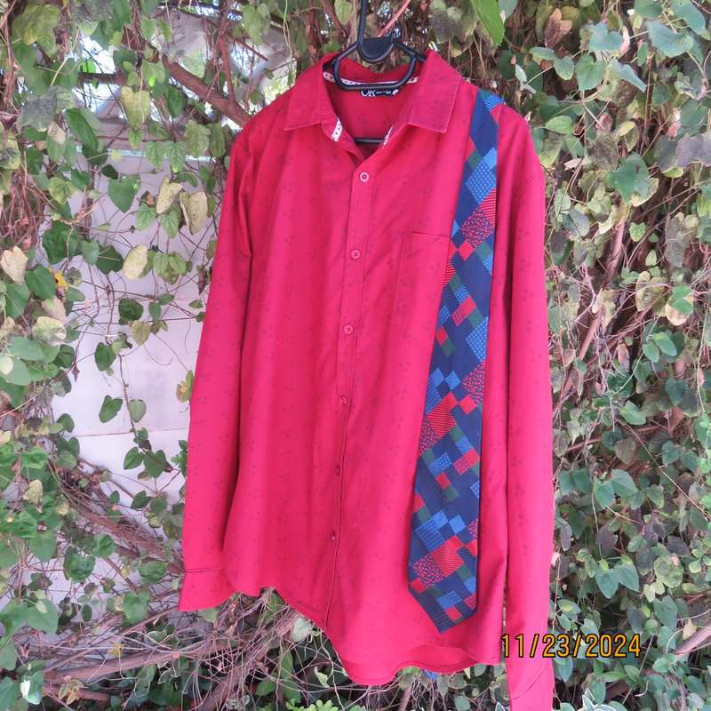 Smart dark red long sleeve men's shirt by OR size L-chest 115cm. Front pocket.Matching tie. As new