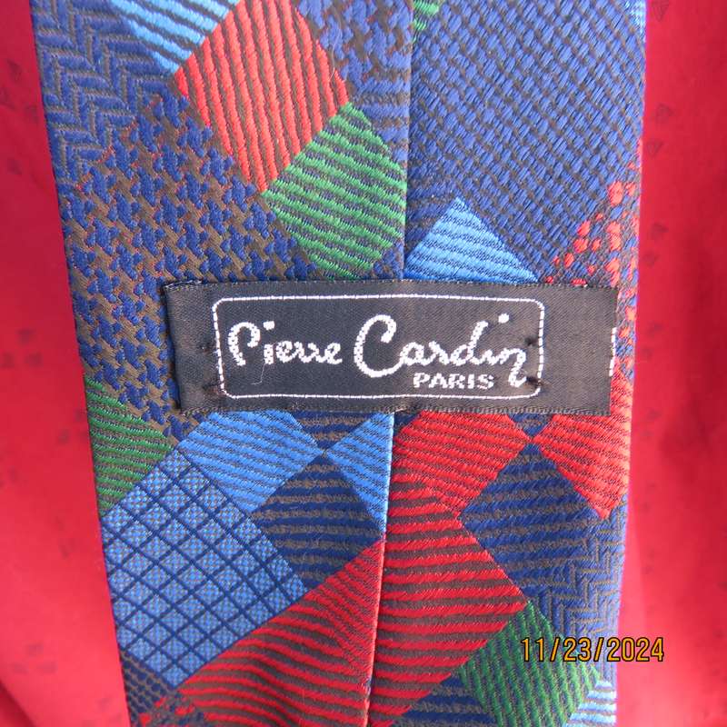 Smart dark red long sleeve men's shirt by OR size L-chest 115cm. Front pocket.Matching tie. As new