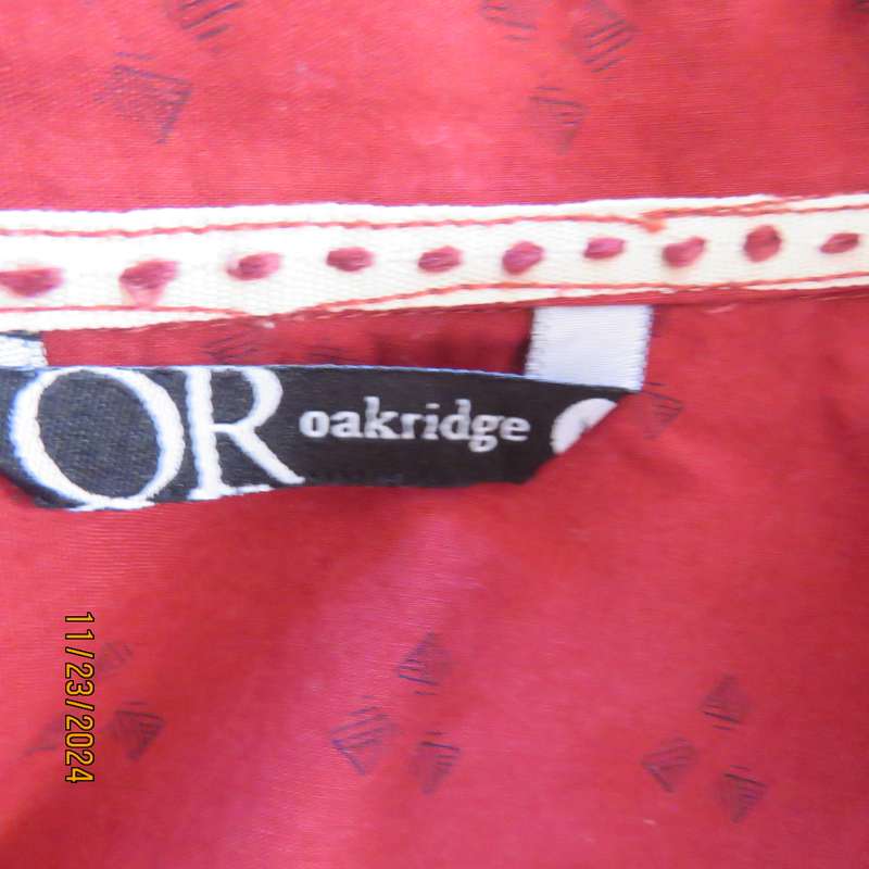 Smart dark red long sleeve men's shirt by OR size L-chest 115cm. Front pocket.Matching tie. As new