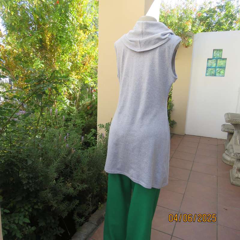 Soft stretch poly knit silvergrey long top with wide fold over collar. Size 40