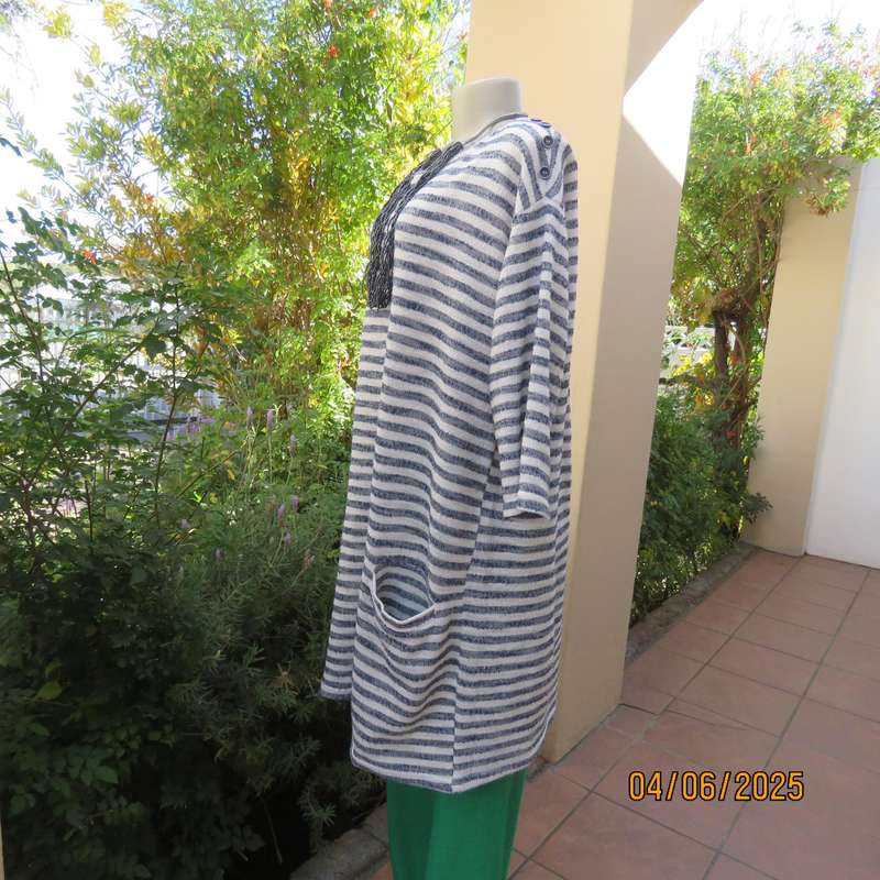 Extra long navy-white horizontal striped polyester-acrylic stretch knit top. Size 46 to 48