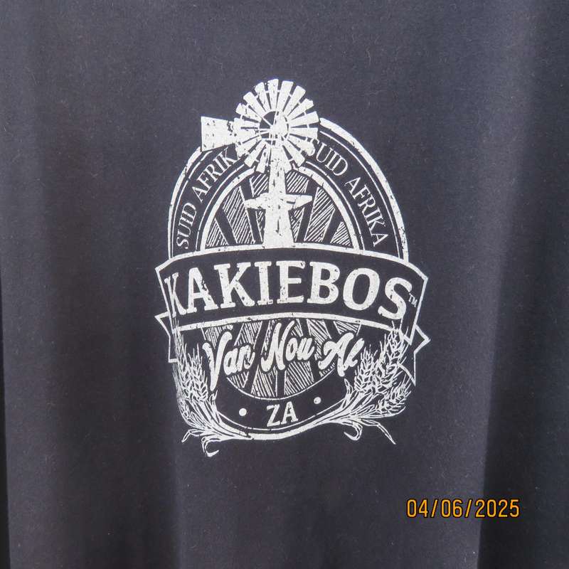 KAKIEBOS men's very black short sleeve T shirt in 100% cotton. Size 5XL.