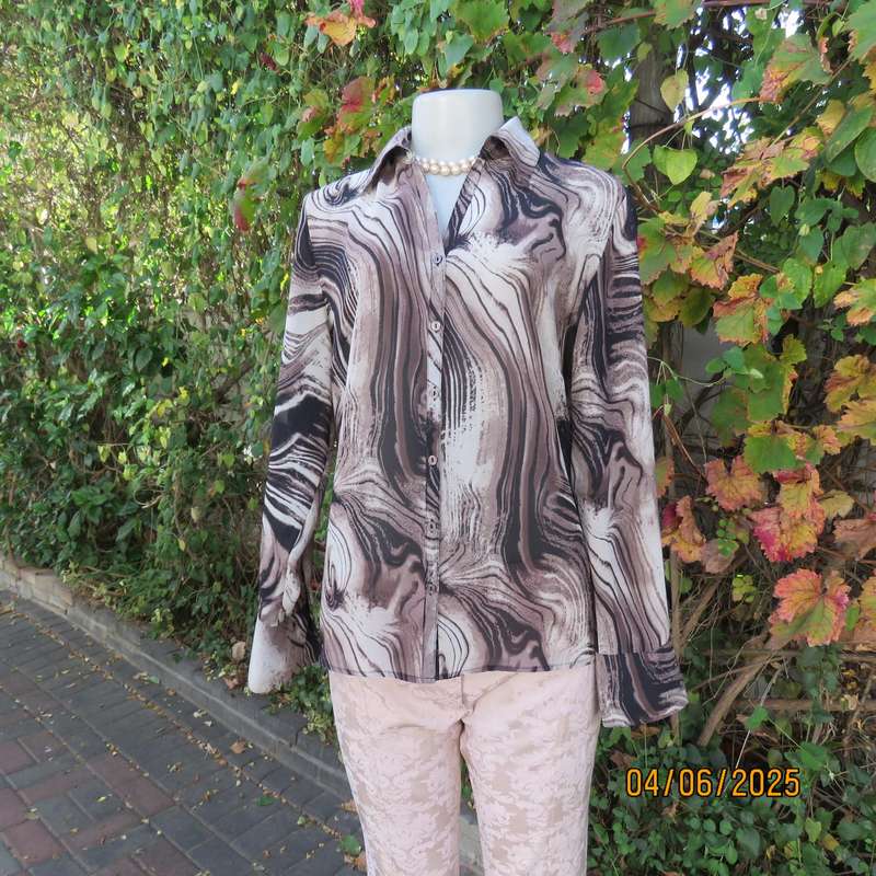 WOOLWORTHS marble patterned long sleeve top in black-beige and browns. Size 36
