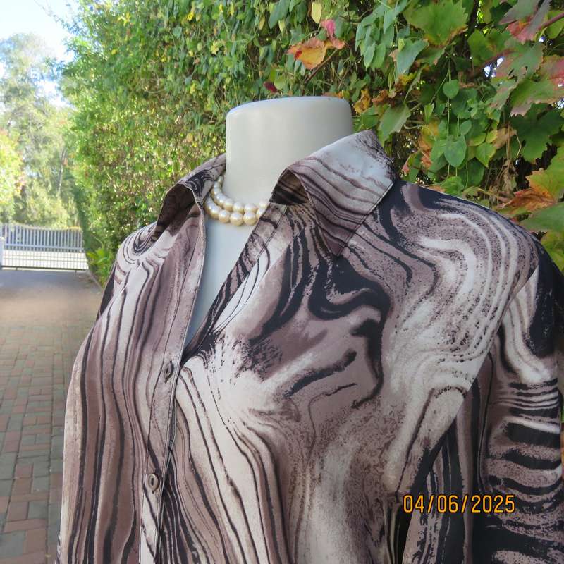 WOOLWORTHS marble patterned long sleeve top in black-beige and browns. Size 36