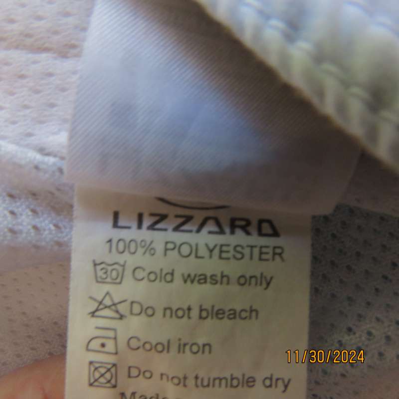 LIZZARD, as new men's white boardshorts. Golden brown-blue logo and stripes.Size 34 Breathing fabric