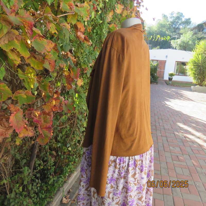 AUDACITY golden brown suede look open waterfall style soft stretch polyester jacket size 40