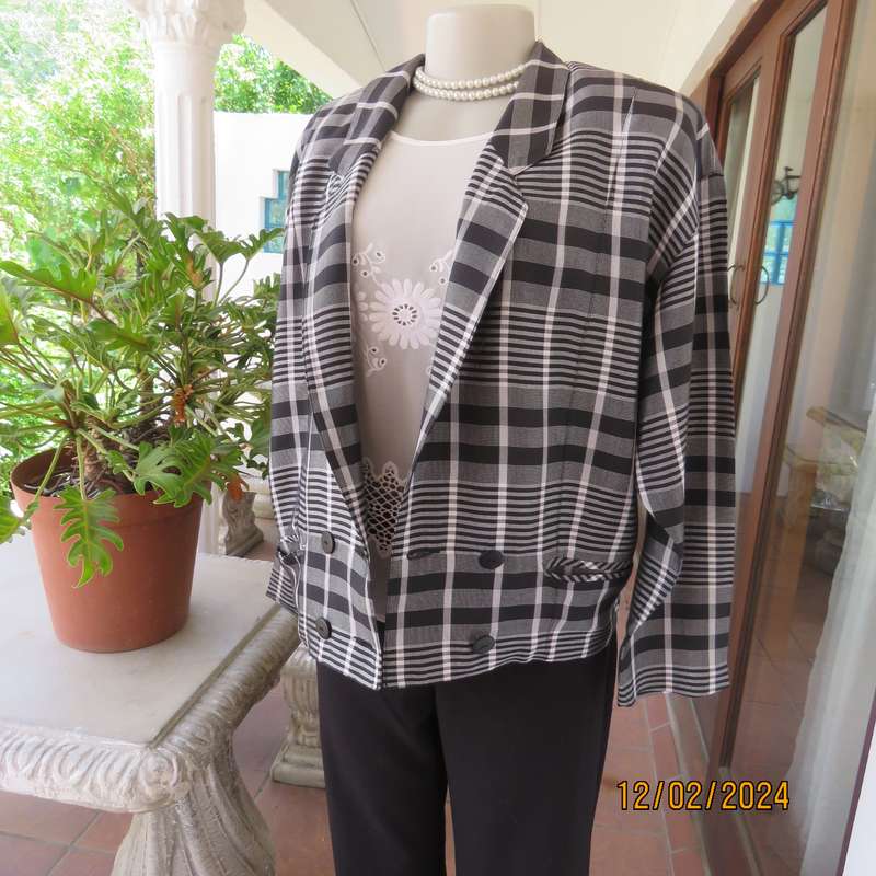 Elkont Europe Vintage Long Sleeve Black-White Check Viscose Top-Jacket Size 36